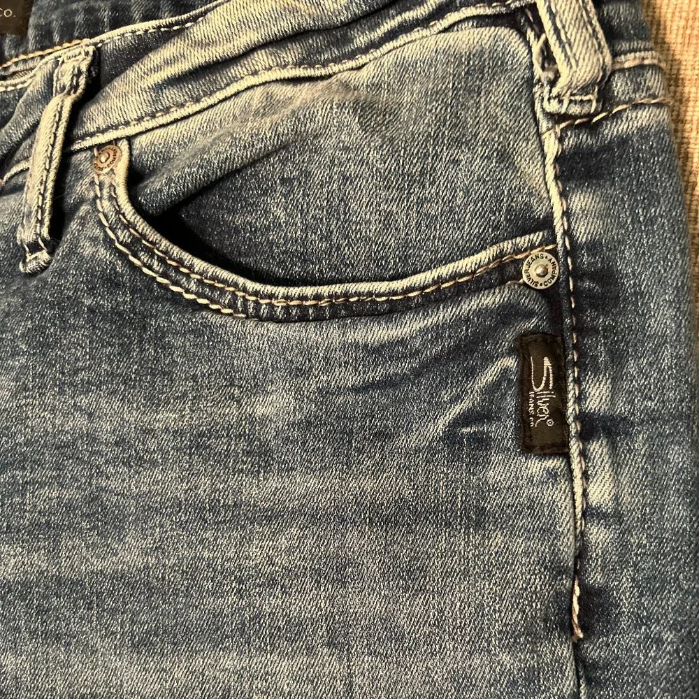 Silver Jeans Co. Suki Skinny Jeans Size 34W x 29L - Picture 5 of 6